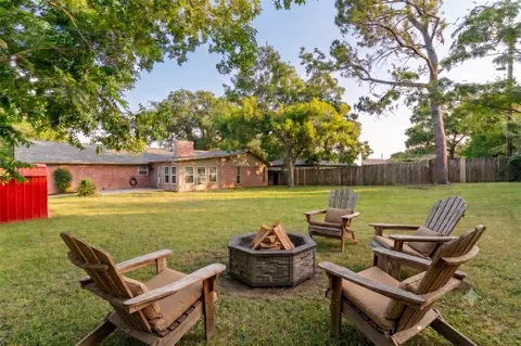 909 N Dove Rd, Grapevine, TX 76051