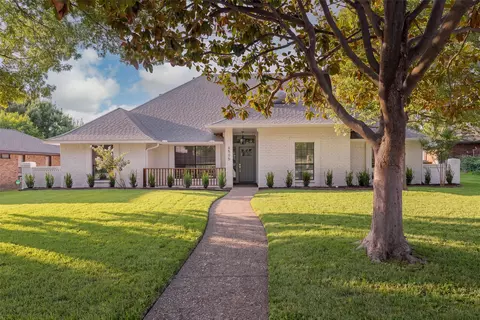 6505 Apple Valley Pl, Plano, TX 75023