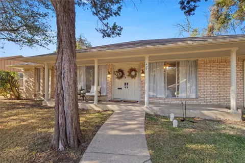 607 Parkwood Cir, Duncanville, TX 75116