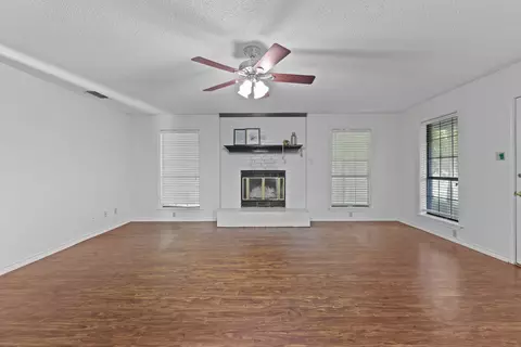 Living - 1656 Pineview Ln, Hideaway, TX 75771 photo 2 of 3