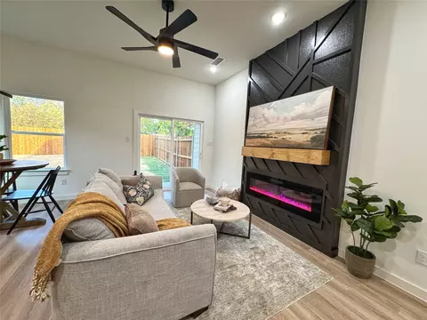 Living - 1814 Division St, Commerce, TX 75428 photo 1 of 4