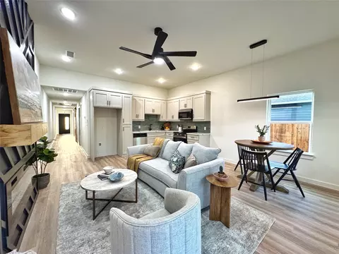 Living - 1814 Division St, Commerce, TX 75428 photo 2 of 4