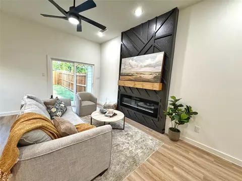 Living - 1814 Division St, Commerce, TX 75428 photo 4 of 4