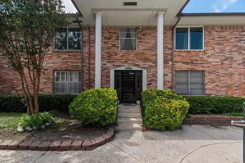 8069 Meadow Rd #216, Dallas, TX 75231