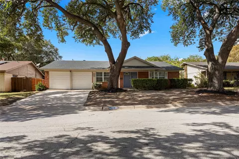2712 Larkin Ave, Fort Worth, TX 76133