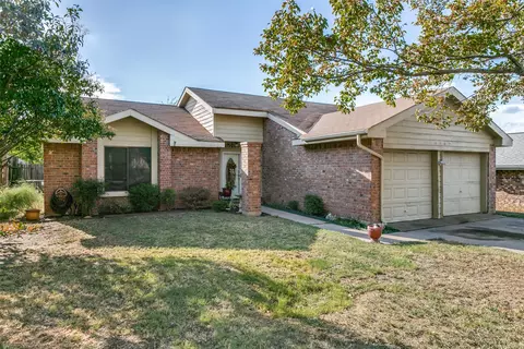6300 Canyon Cir, Fort Worth, TX 76133