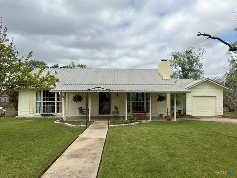 408 S Porter St, Lampasas, TX 76550