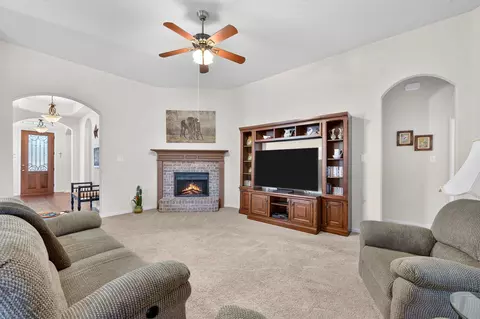 Living - 4112 Red Wolfe Rd, Denton, TX 76208 photo 2 of 2