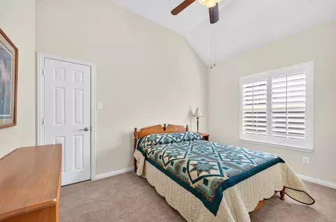 Bedroom - 4112 Red Wolfe Rd, Denton, TX 76208 photo 4 of 5