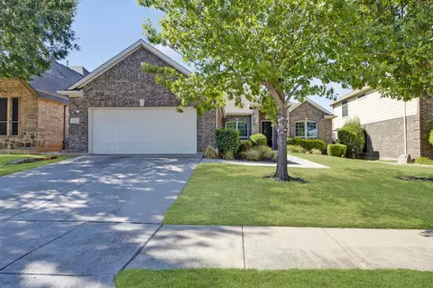 Exterior - 4112 Red Wolfe Rd, Denton, TX 76208 photo 3 of 8