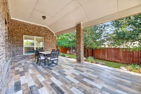 Exterior - 4112 Red Wolfe Rd, Denton, TX 76208 photo 5 of 8
