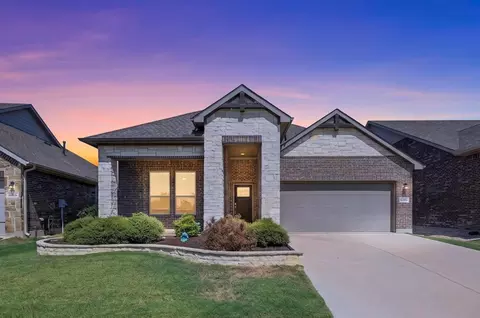 2620 Little Wonder Ln, Northlake, TX 76247
