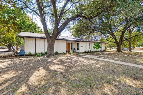 9038 Flicker Ln, Dallas, TX 75238