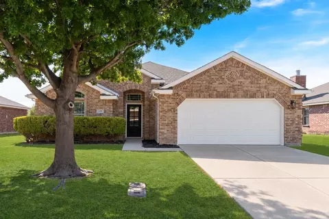914 Hitchcock Cir, Duncanville, TX 75137