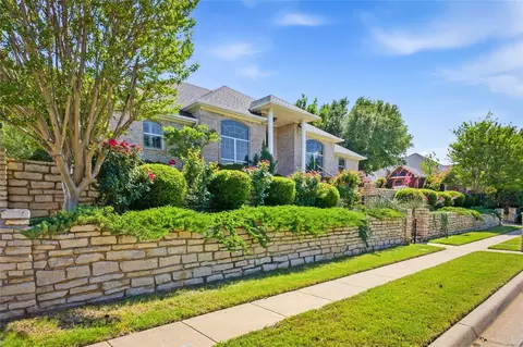 1910 Maplewood Dr, Weatherford, TX 76087