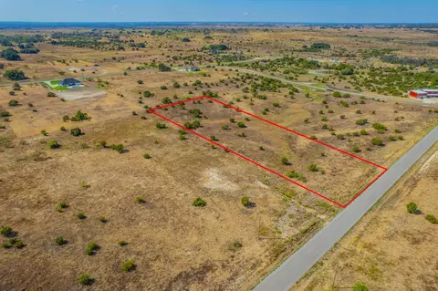 514 Hollow Dr, Lipan, TX 76433