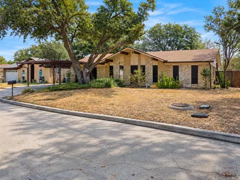 4504 Mink Dr, Haltom City, TX 76117