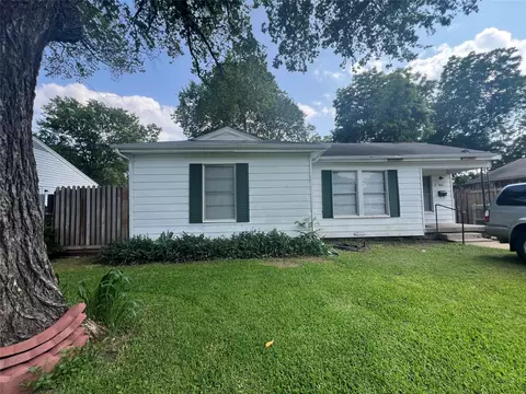 8810 Eldon Dr, Dallas, TX 75217