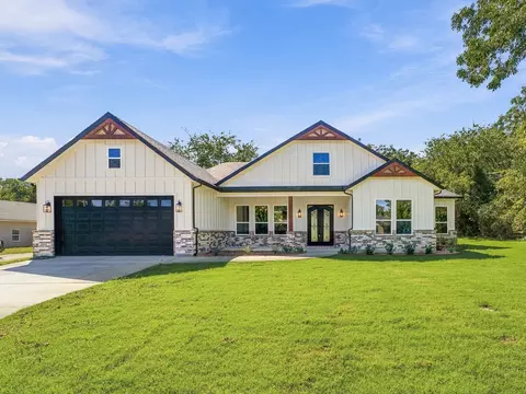 1810 Carpenter St, Bridgeport, TX 76426