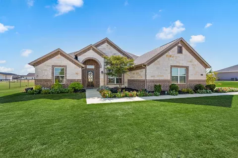 123 Mossy Creek Trl, Rhome, TX 76078