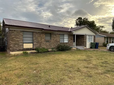 4014 W Walnut St, Garland, TX 75042