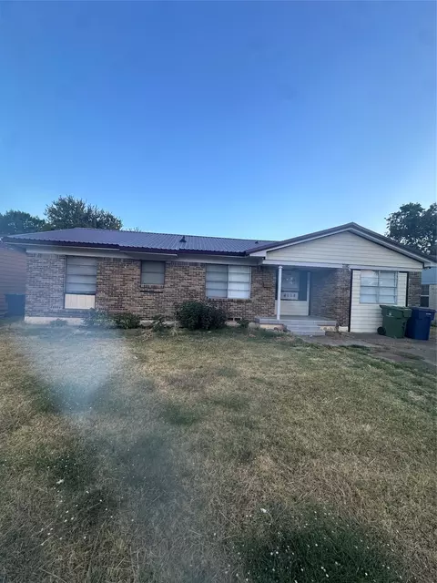 4014 W Walnut St, Garland, TX 75042