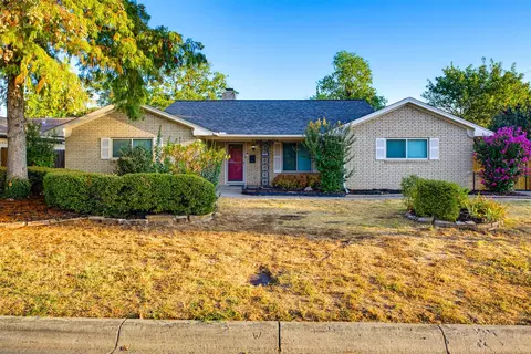 5005 Fall River Dr, Fort Worth, TX 76103