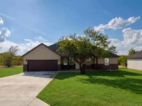 219 Lakeshore Dr, Runaway Bay, TX 76426