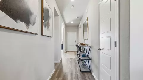 Entry Way - 912 Traction Trl, Cleburne, TX 76031 photo 7 of 7