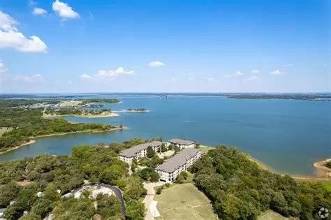 500 Waters Edge Dr #234, Lake Dallas, TX 75065
