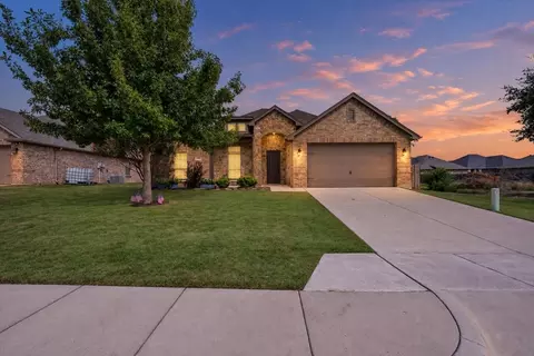 537 Zachary Dr, Weatherford, TX 76087