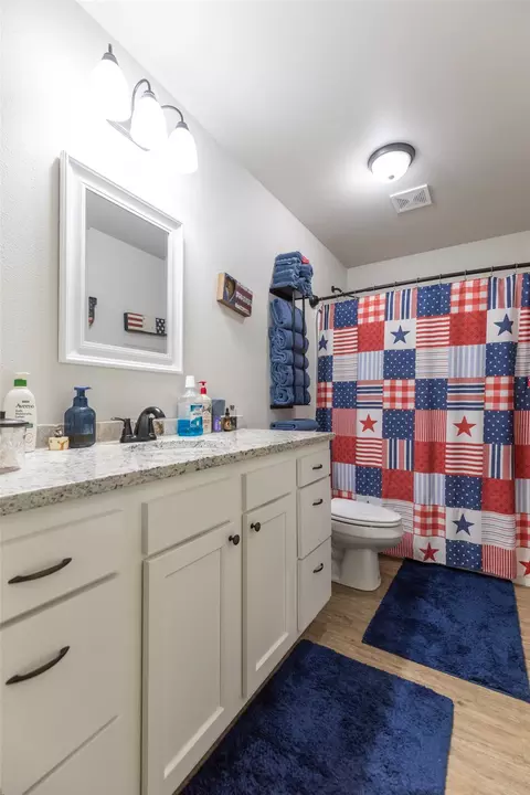 Bath - 194 Waterloo Dr, Abilene, TX 79602 photo 4 of 4