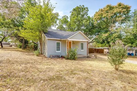 3318 Devalcourt Ave, Forest Hill, TX 76119