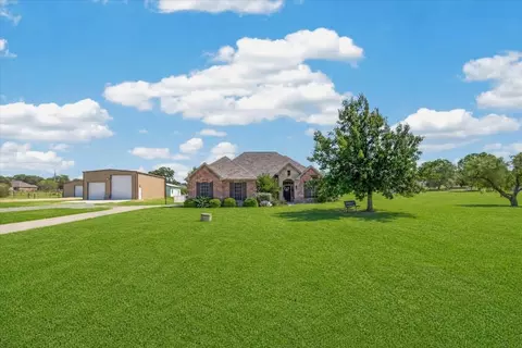 152 Savannah Dr, Weatherford, TX 76087