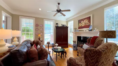 Living - 8 Griffith Ct, Terrell, TX 75160 photo 2 of 3