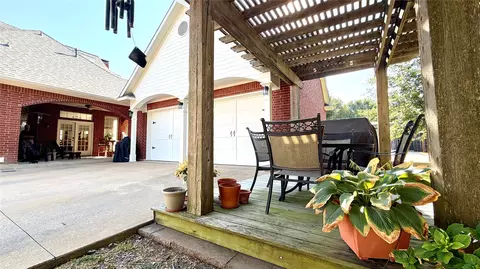Exterior - 8 Griffith Ct, Terrell, TX 75160 photo 7 of 10