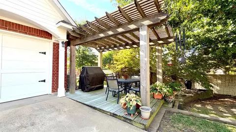 Exterior - 8 Griffith Ct, Terrell, TX 75160 photo 6 of 10