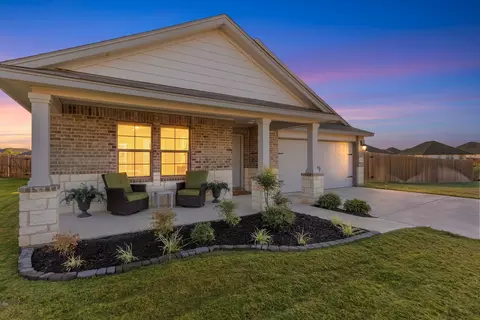 Exterior - 10821 Hollister Ln, Waco, TX 76708 photo 2 of 10