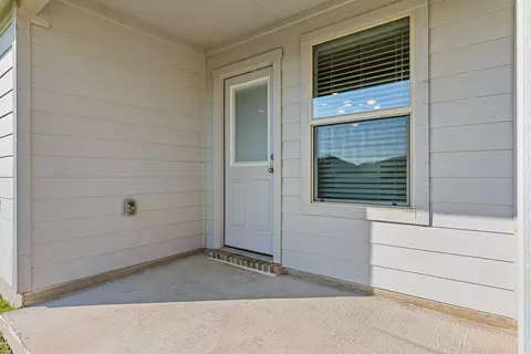 Exterior - 10821 Hollister Ln, Waco, TX 76708 photo 6 of 10