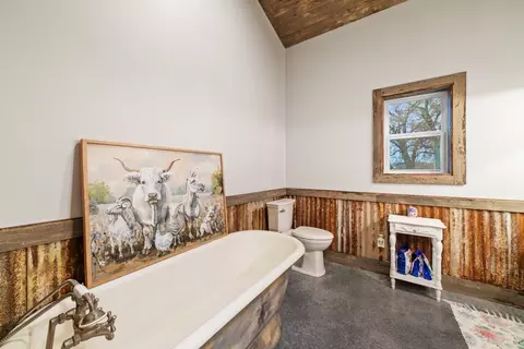 355 County Road 144, Comanche, TX 76442 photo 12