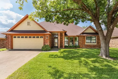5006 Andalusia Trl, Arlington, TX 76017