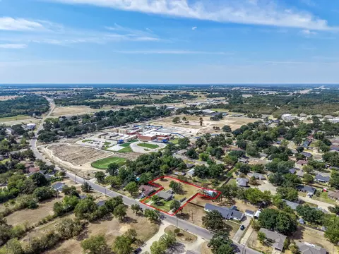 1013 Texas St, Sulphur Springs, TX 75482