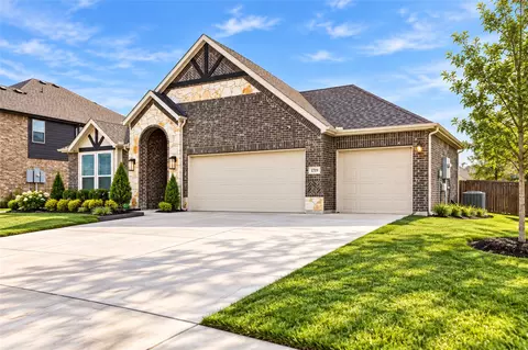 1719 Newport Ln, Cedar Hill, TX 75104