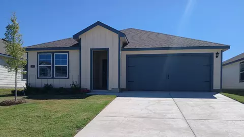 215 Whispering Pine Dr, Royse City, TX 75189