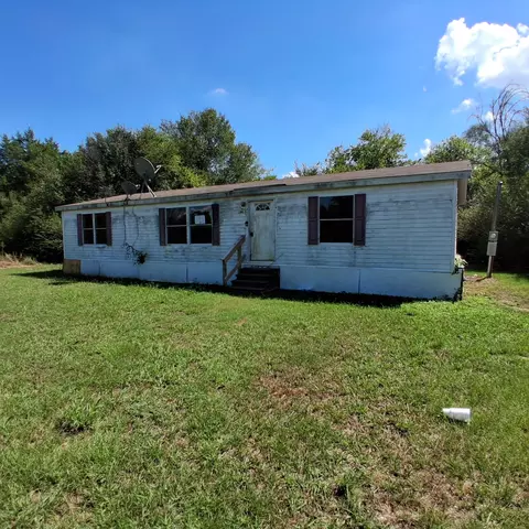 306 South St, Teague, TX 75860