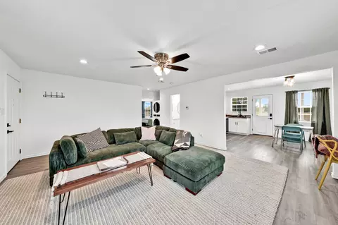 Living - 5259 County Road 4604, Commerce, TX 75428 photo 3 of 4