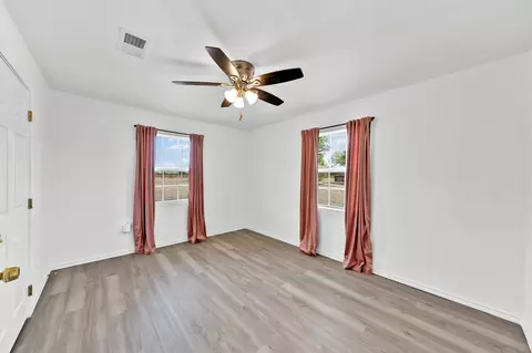 Bedroom - 5259 County Road 4604, Commerce, TX 75428 photo 3 of 4