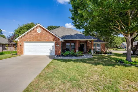 853 Royal Oak Ln, Burleson, TX 76028