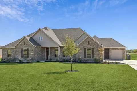 133 Swan Lake Dr, Waxahachie, TX 75165