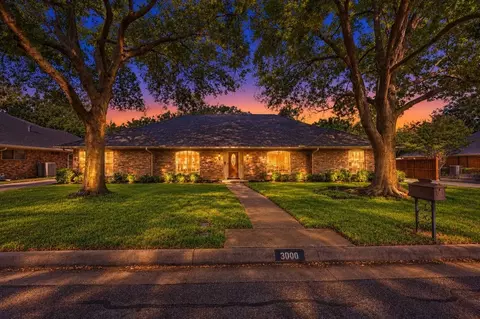 3000 Steeplechase Trl, Arlington, TX 76016